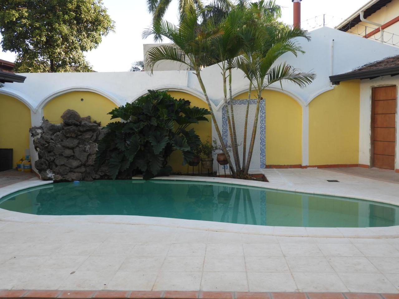 Hotel Casa Jardin Asuncion Kültér fotó